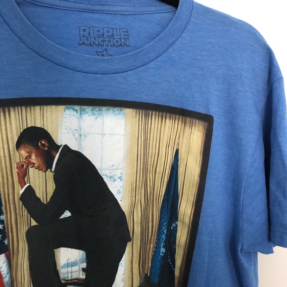 Graphic Tee - Obama Tebowing - Picture 2 of 4